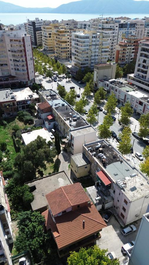 2 Kitarat Bb Bed & Breakfast Vlore Bagian luar foto
