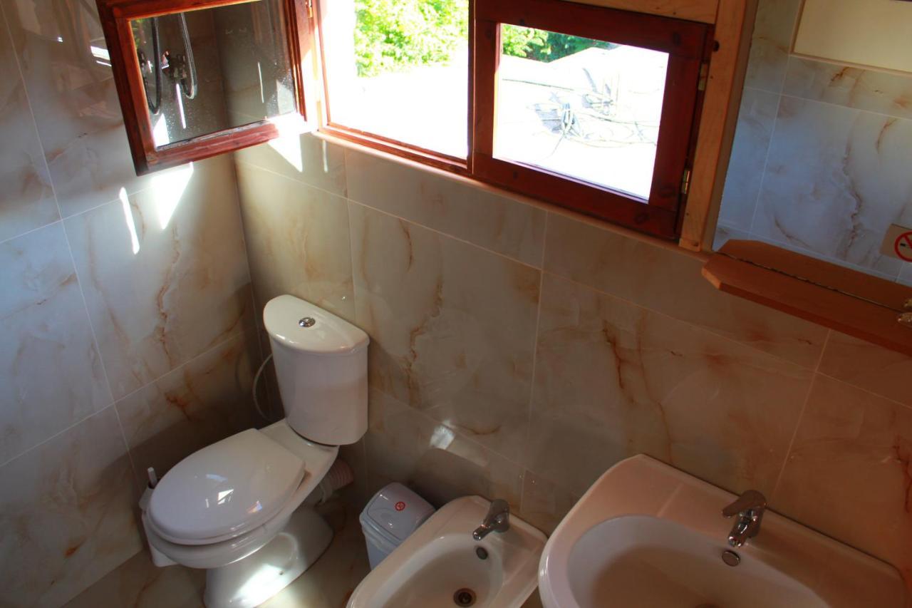 2 Kitarat Bb Bed & Breakfast Vlore Bagian luar foto