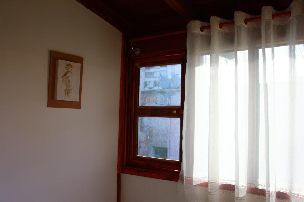 2 Kitarat Bb Bed & Breakfast Vlore Bagian luar foto