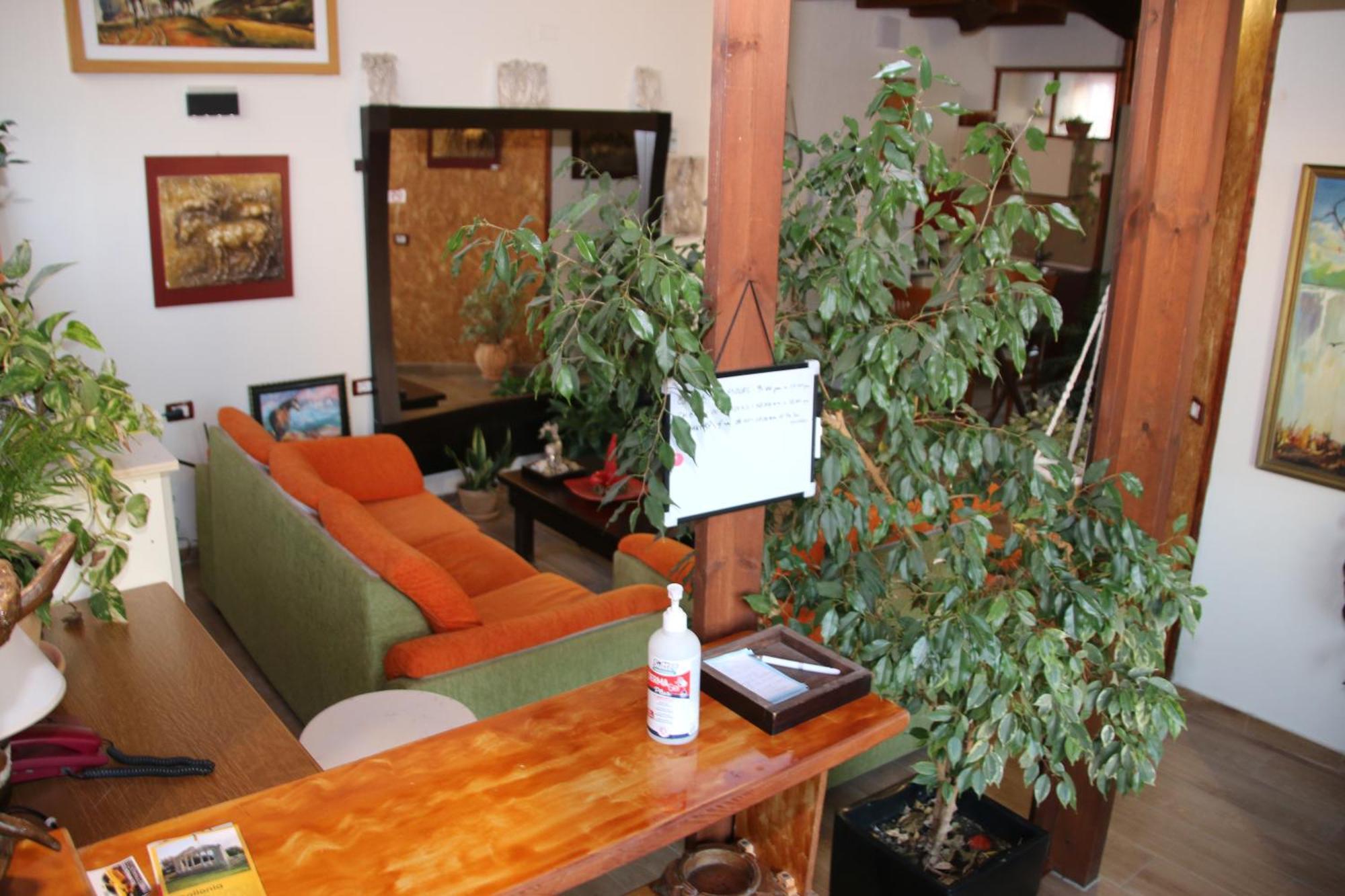 2 Kitarat Bb Bed & Breakfast Vlore Bagian luar foto