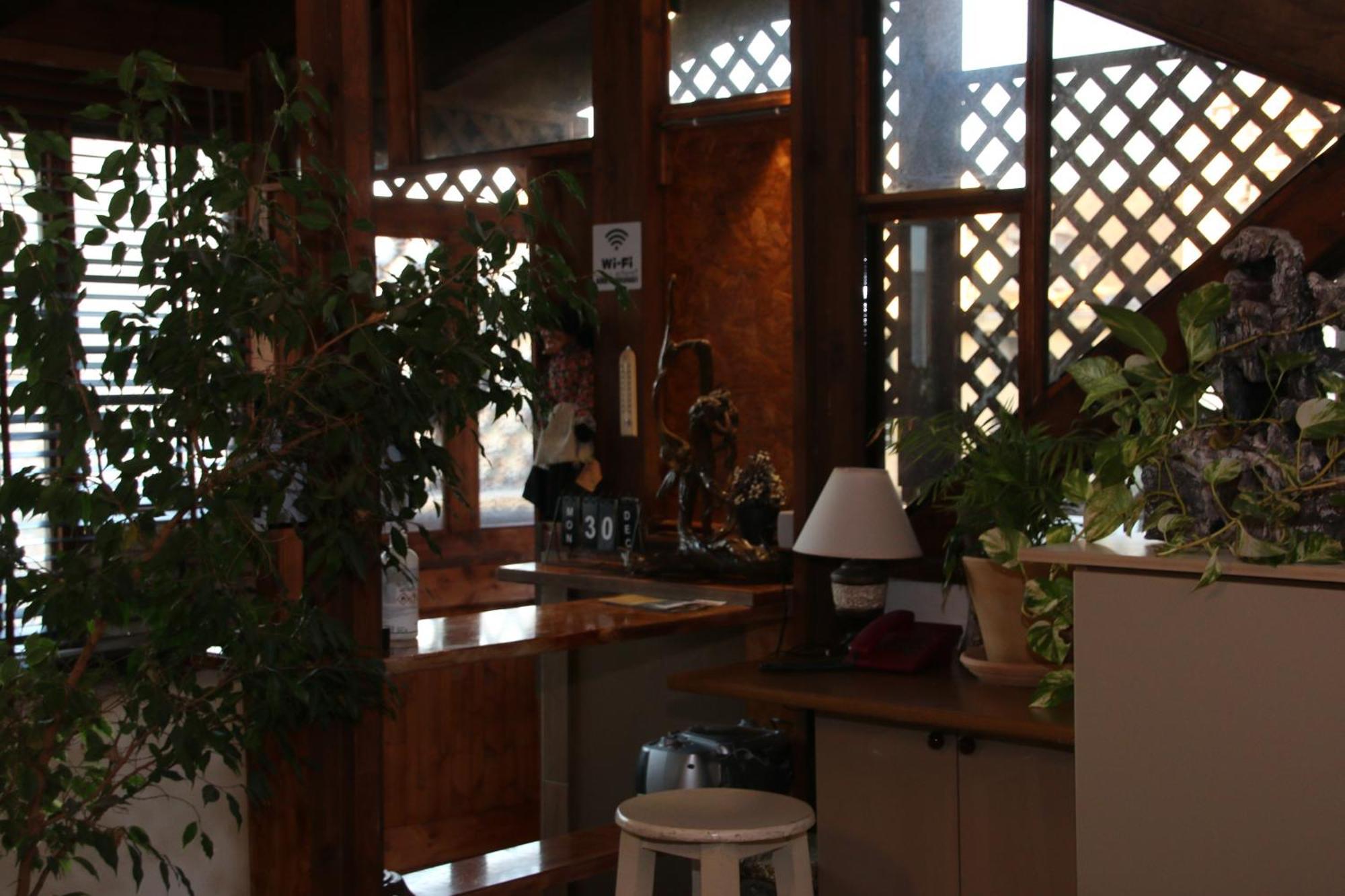 2 Kitarat Bb Bed & Breakfast Vlore Bagian luar foto